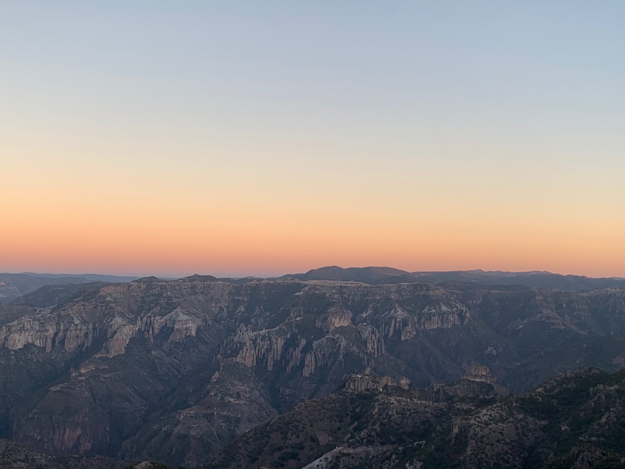 Atardecer sobre el cañón
